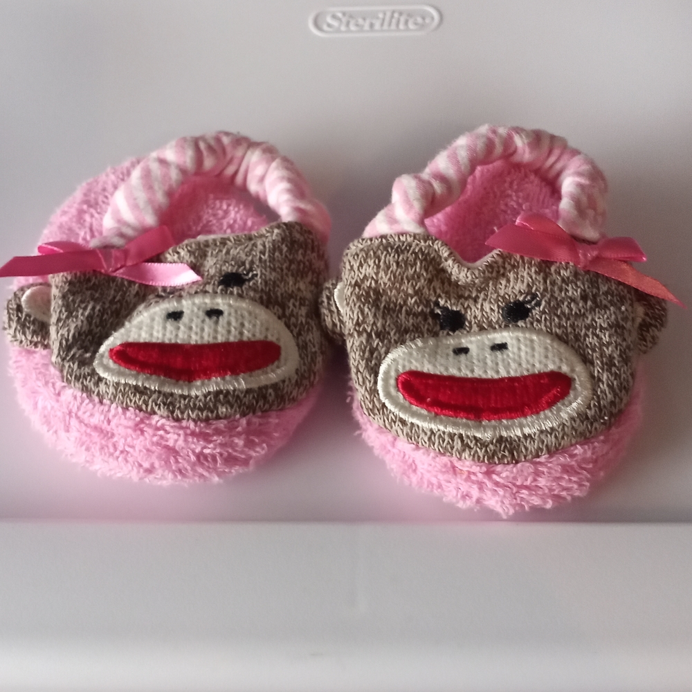 Baby monkey sock slippers